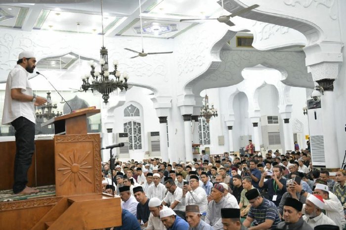 BMA Dukung Gerakan Aceh Berwakaf yang Diluncurkan Gubernur di Masjid Raya Baiturrahman